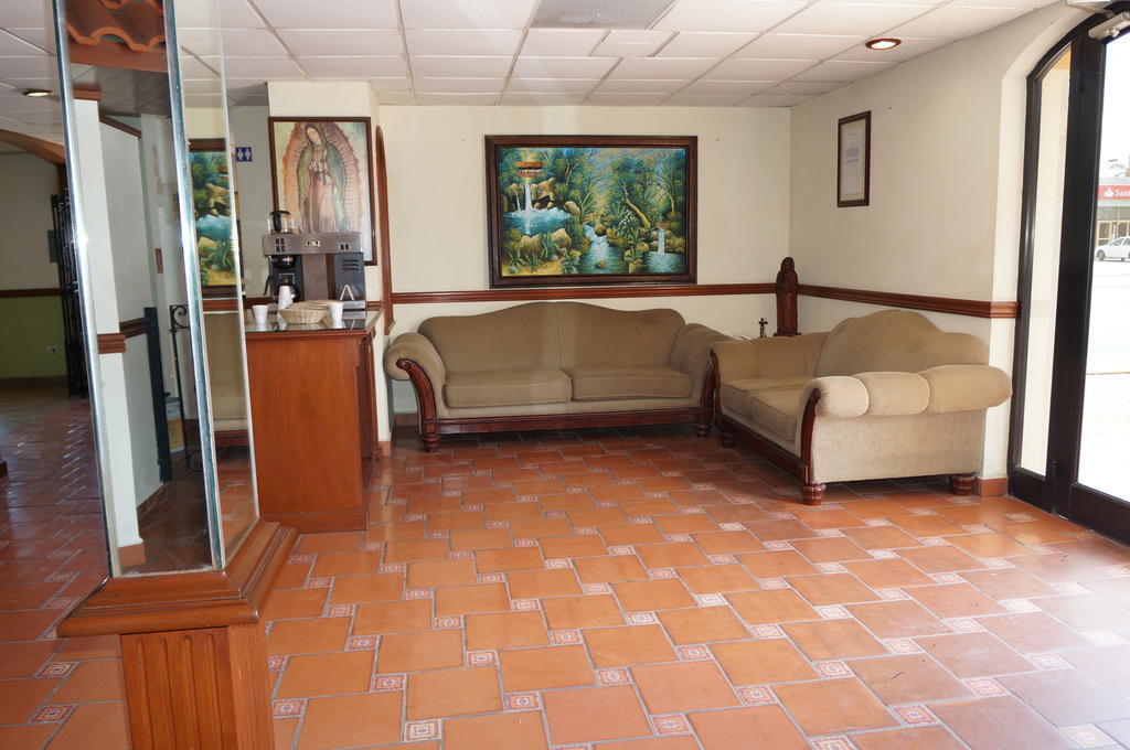 Maria Luisa Inn & Suites Juarez  Pokoj fotografie